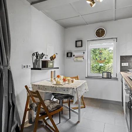 別荘 Nelsen Mit Ruderboot Auf Wassergrundstueck Jabel