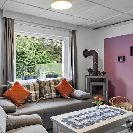 別荘 Nelsen Mit Ruderboot Auf Wassergrundstueck