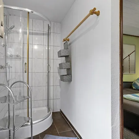 別荘 Nelsen Mit Ruderboot Auf Wassergrundstueck *